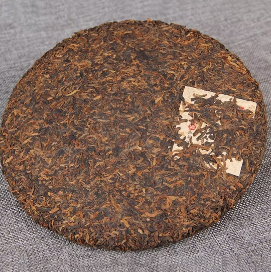 2006 Lao Ban Zhang Alter Baum Gereifter Pu-Erh Kuchen 357g